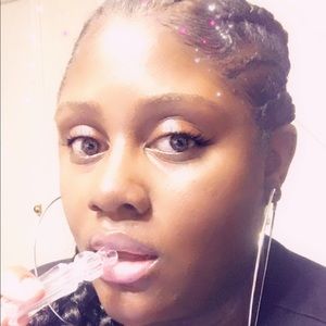 Meet your Posher, Kareema